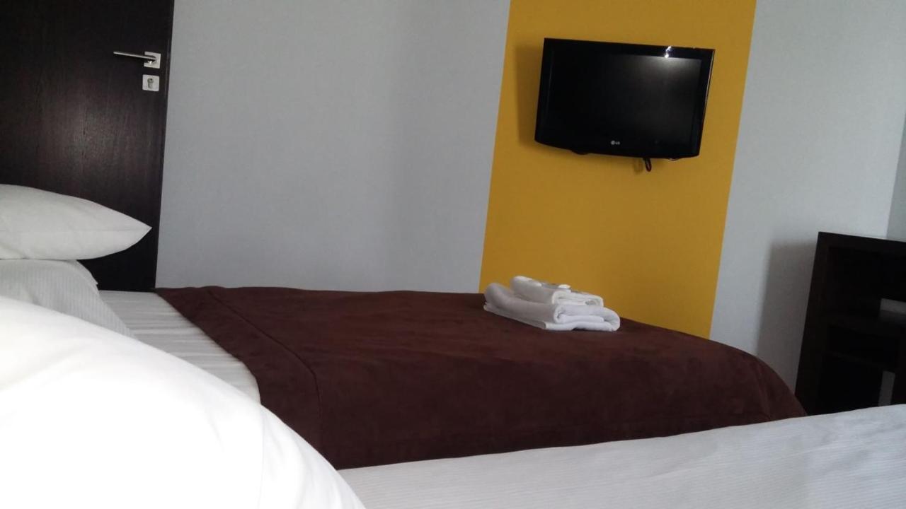 Hotel Niepołomice Buitenkant foto