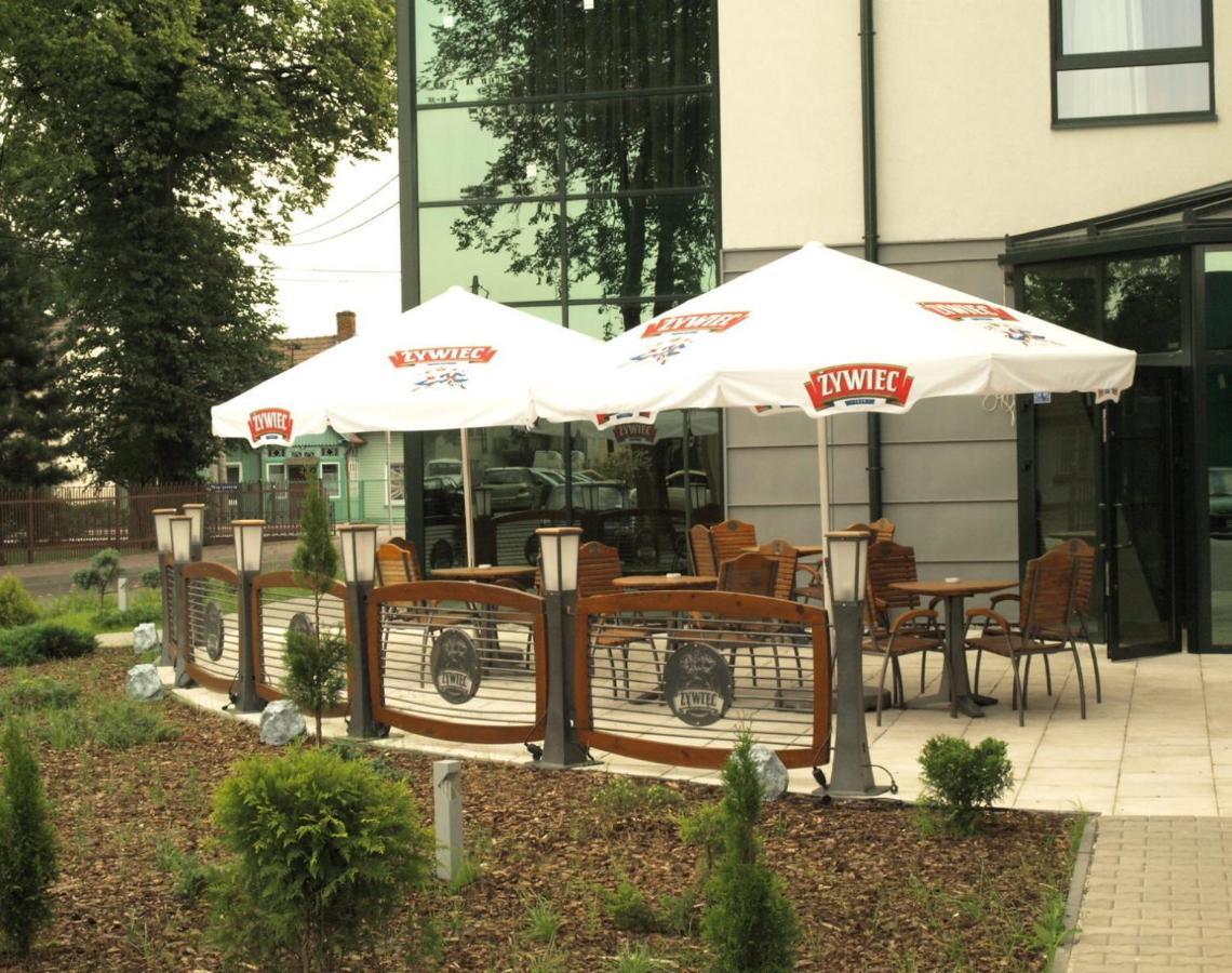 Hotel Niepołomice Buitenkant foto