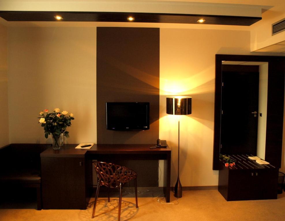 Hotel Niepołomice Kamer foto